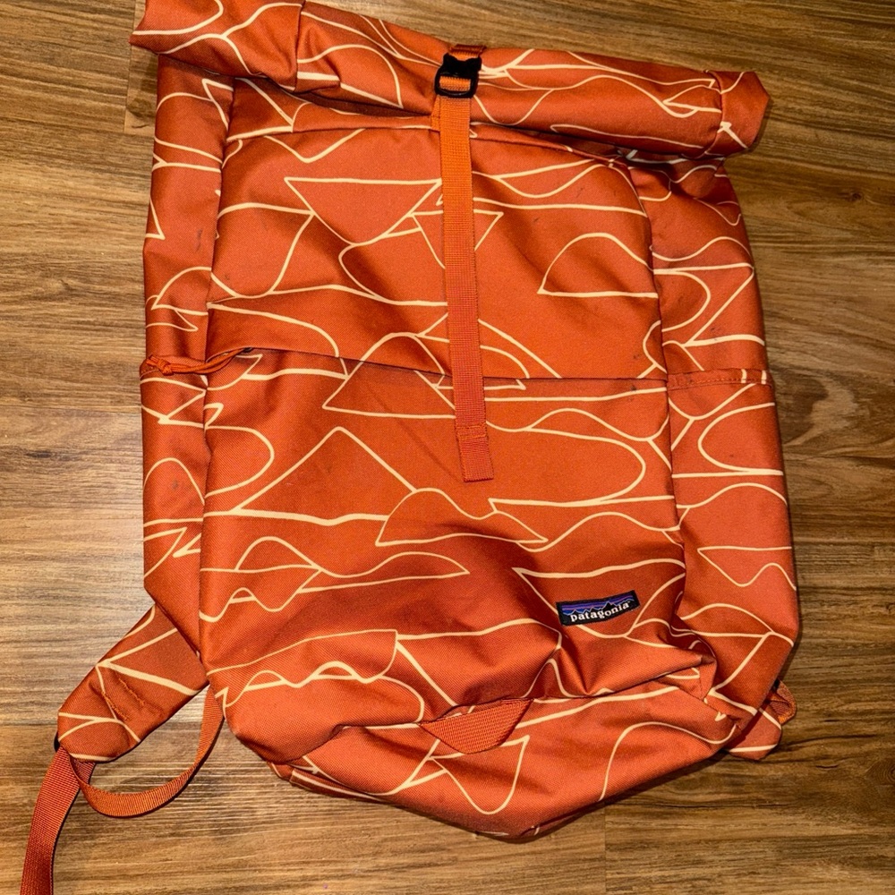 PATAGONIA ARBOR ROLL TOP  30L BACKPACK Daypack Rucksack Sandhill Rust - Picture 2 of 11